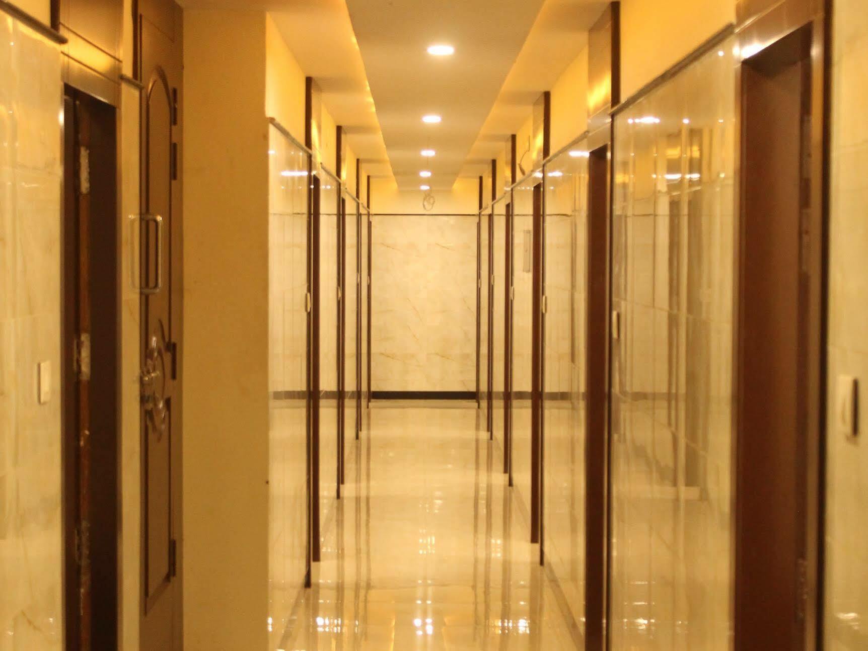 Hotel O Vb Grand Višákhapatnam Exteriér fotografie